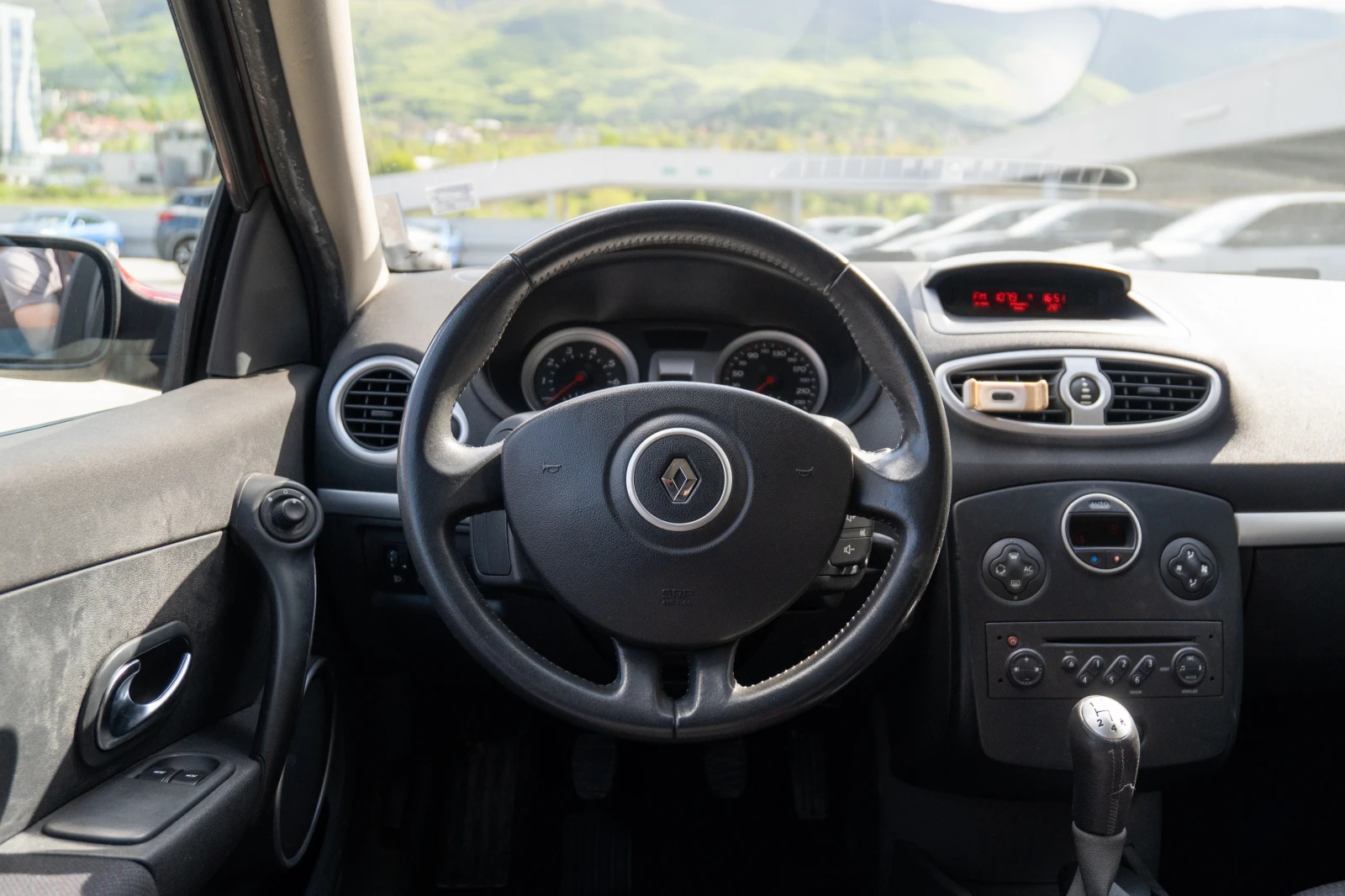 Renault Clio  - изображение 8