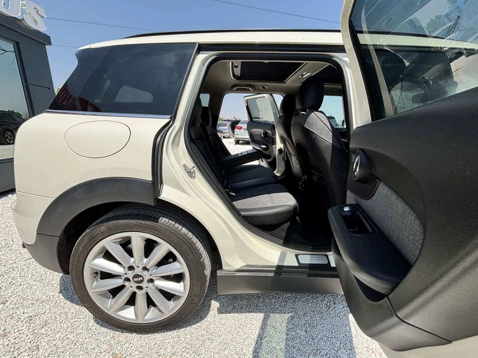 Mini Clubman 2.0D/AVTOMAT/PODGREV/PANORAMA/HEDUP/FULL MAXX - изображение 8