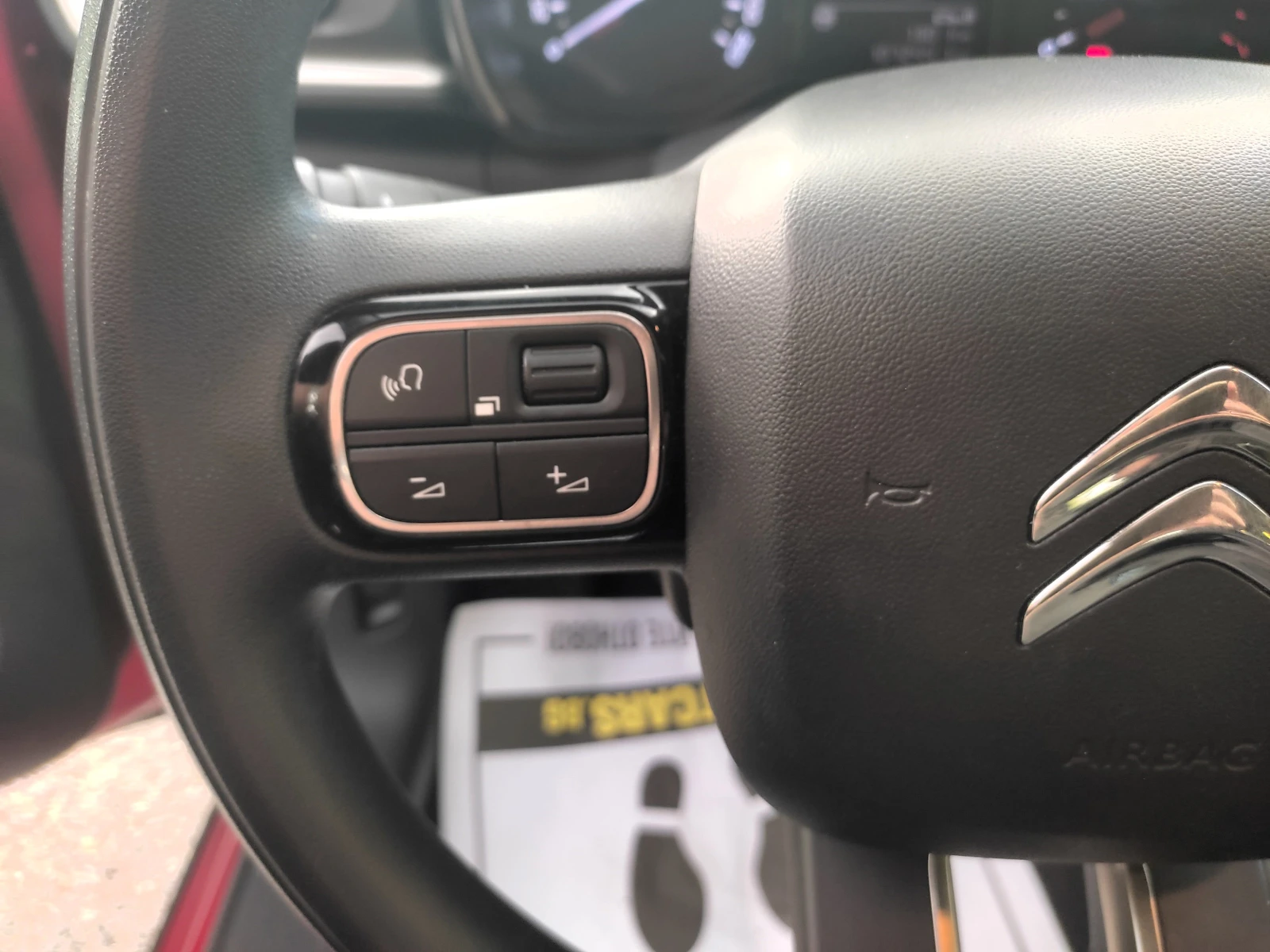 Citroen C3 1.2 PureTech 83 - изображение 10