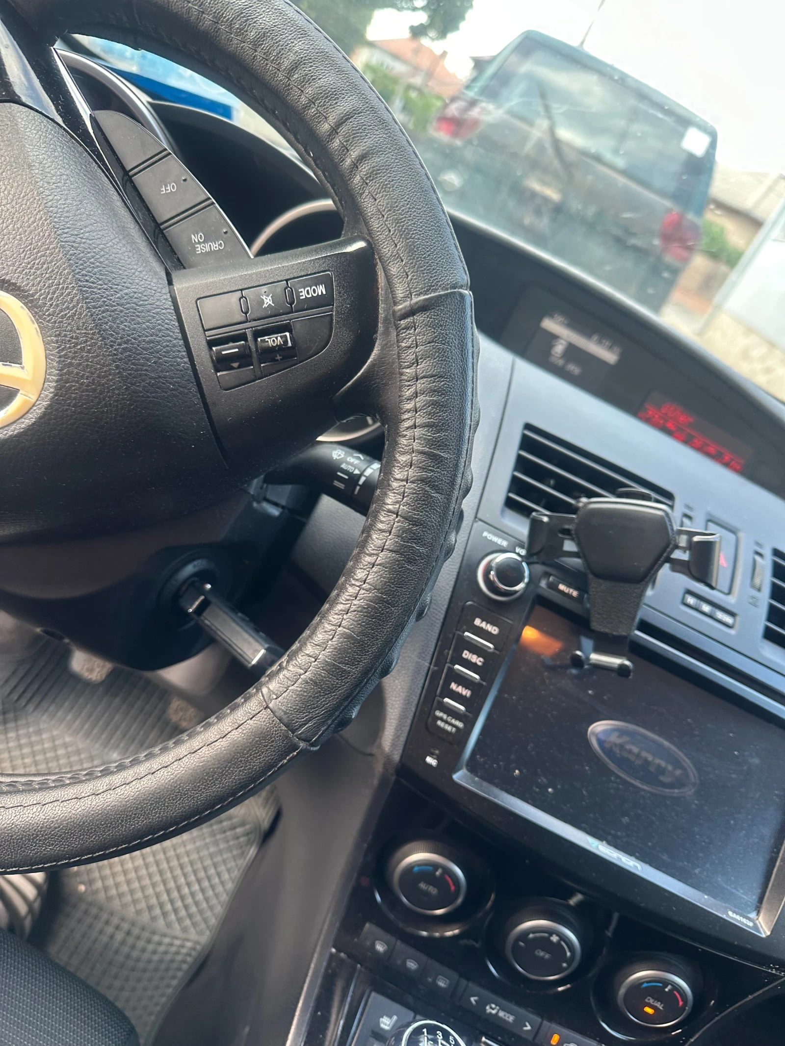 Mazda 3 | Mobile.bg   12