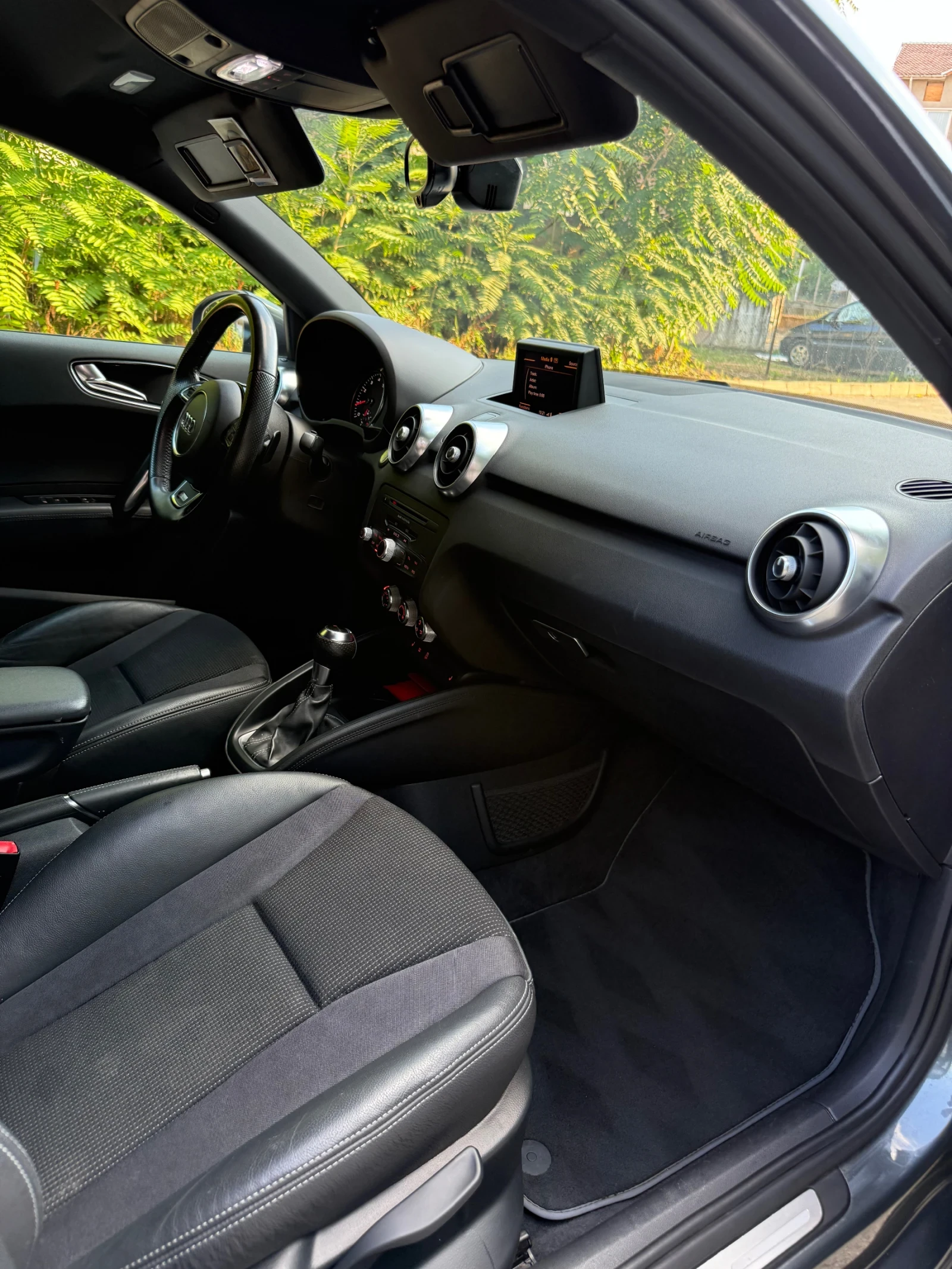 Audi A1 1.4 TFSI S Line - изображение 8