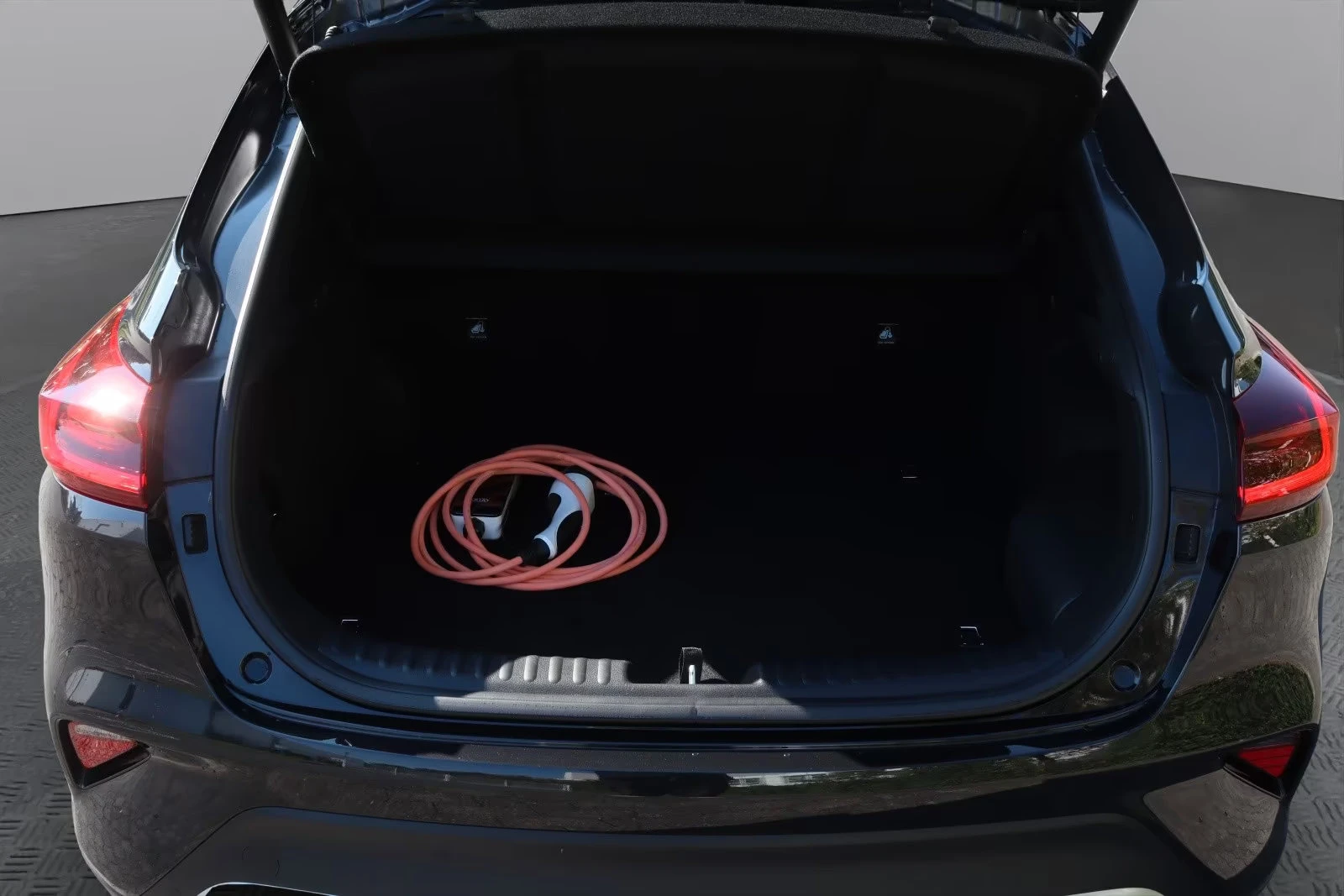 Kia XCeed PHEV1.6/141HP/PLATINUM/PANO/DIGITAL/768v - изображение 9