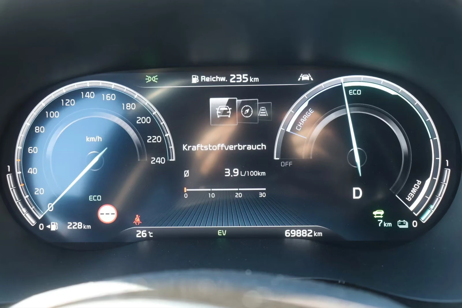 Kia XCeed PHEV1.6/141HP/PLATINUM/PANO/DIGITAL/768v | Mobile.bg   14