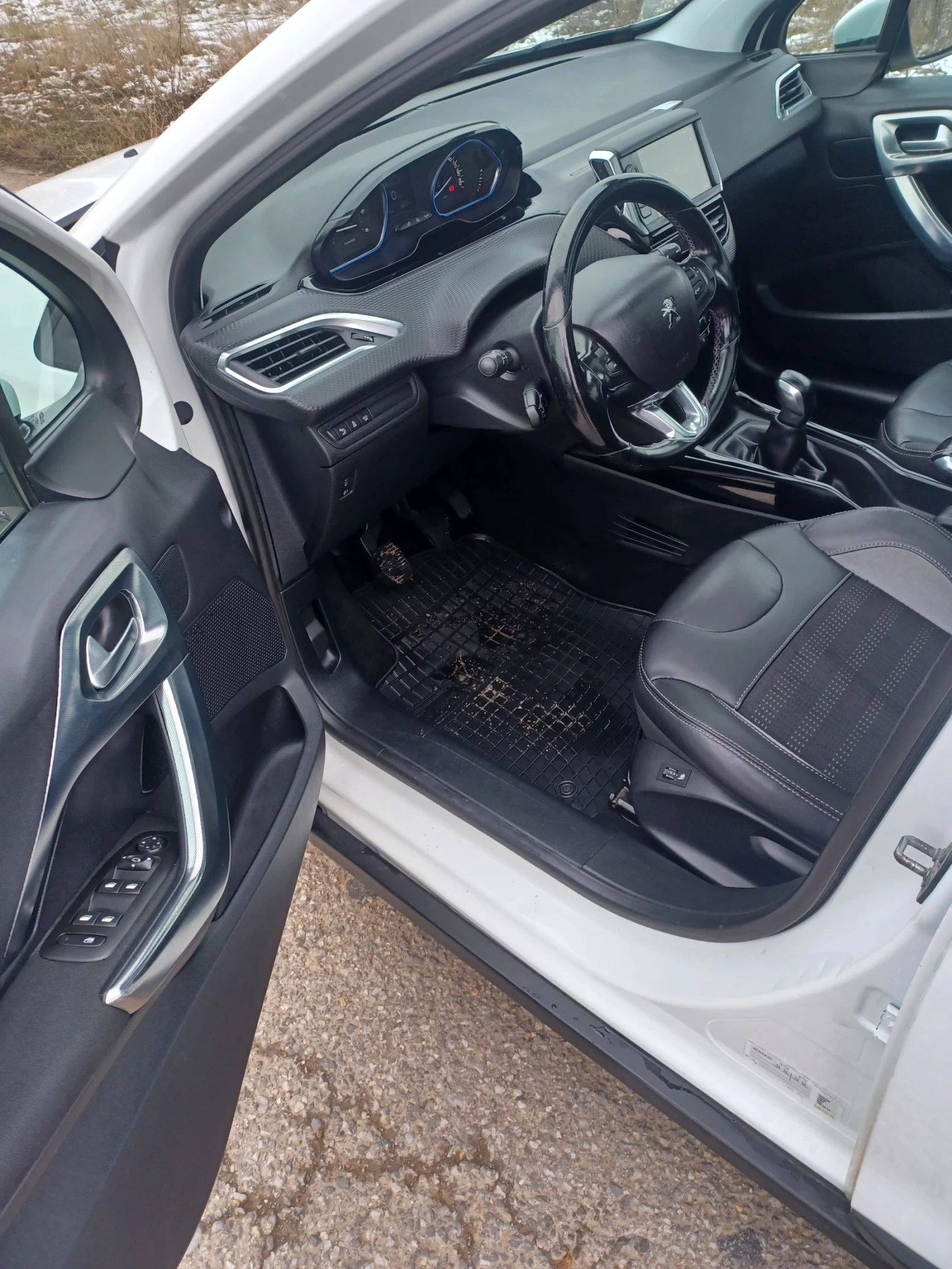 Peugeot 2008 1.6HDI ALLURE  - изображение 8