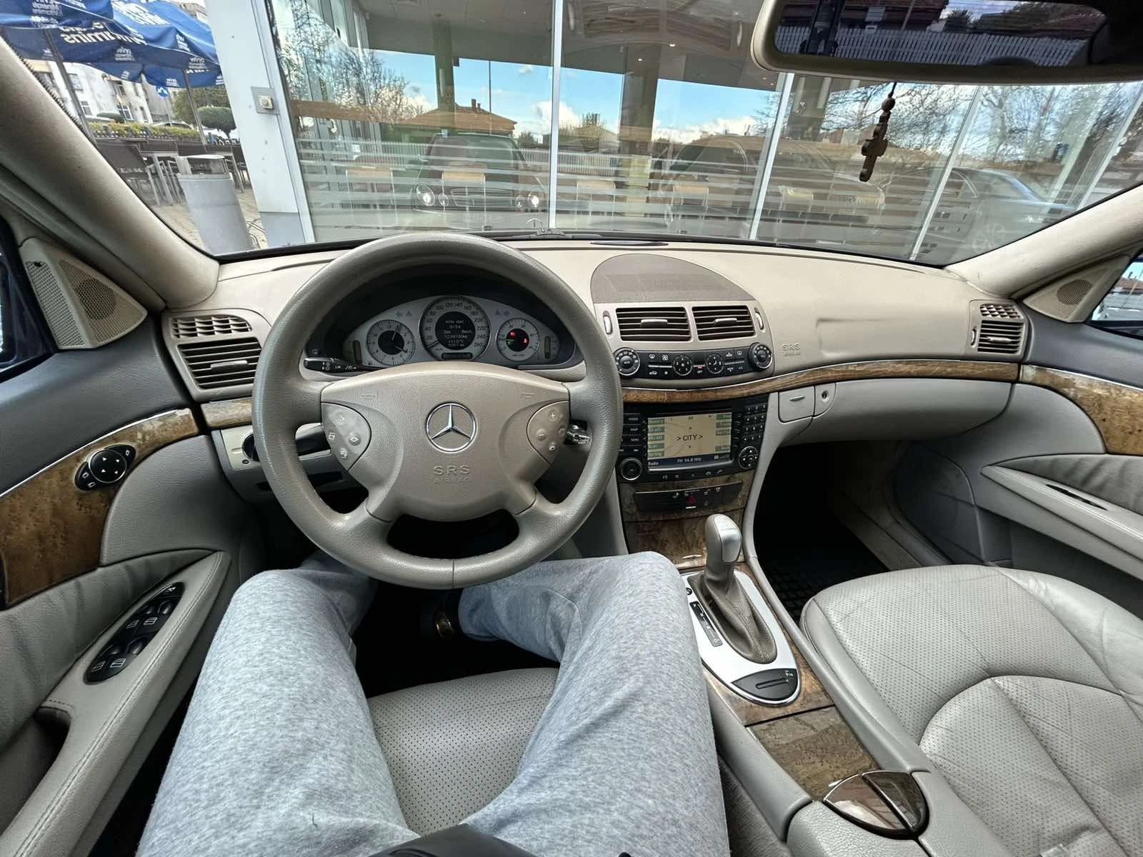 Mercedes-Benz E 280 3.0 v6 CDI AVANTGARDE, снимка 10 - Автомобили и джипове - 54191426