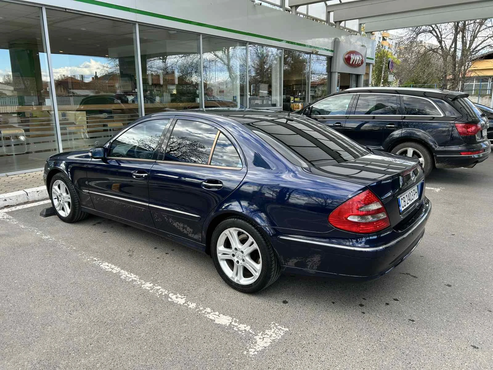 Mercedes-Benz E 280 3.0 v6 CDI AVANTGARDE, снимка 3 - Автомобили и джипове - 54191426