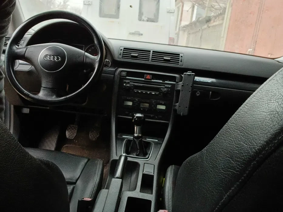 Audi A4, снимка 10 - Автомобили и джипове - 54197346