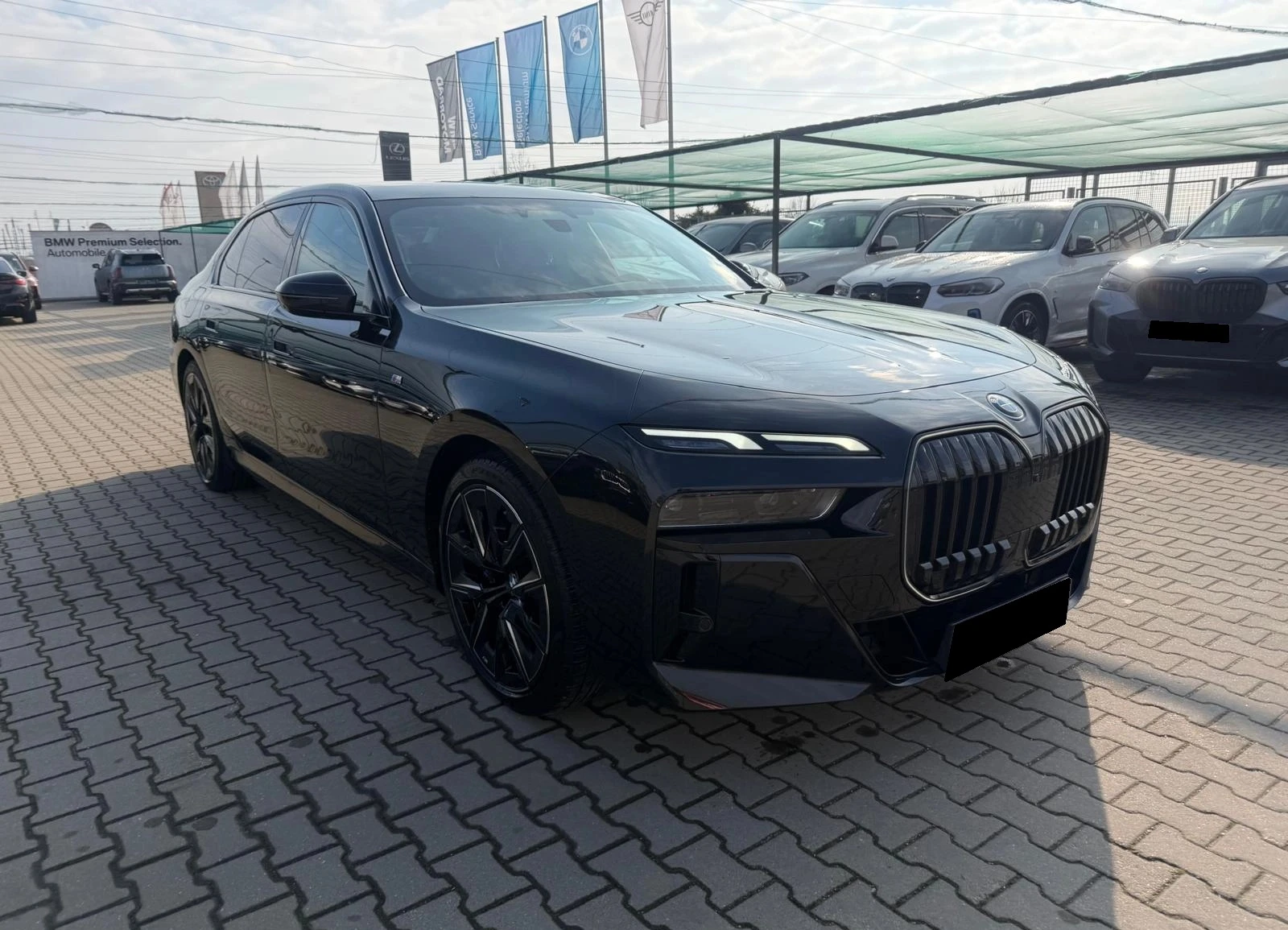 BMW i7 eDrive50, снимка 3 - Автомобили и джипове - 54357010