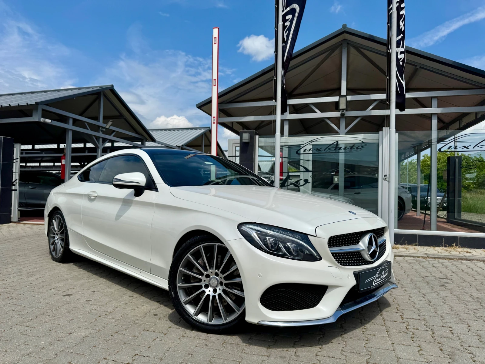 Mercedes-Benz C 250 AMG#DESIGNO#PANORAMA#ALCANTARA#BURMESTER#CAMERA#, снимка 2 - Автомобили и джипове - 54611086