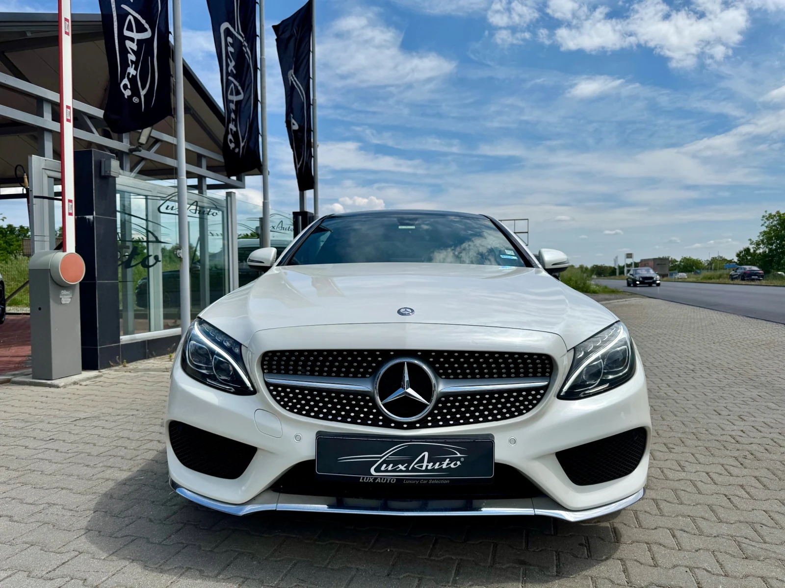 Mercedes-Benz C 250 AMG#DESIGNO#PANORAMA#ALCANTARA#BURMESTER#CAMERA#, снимка 7 - Автомобили и джипове - 54611086