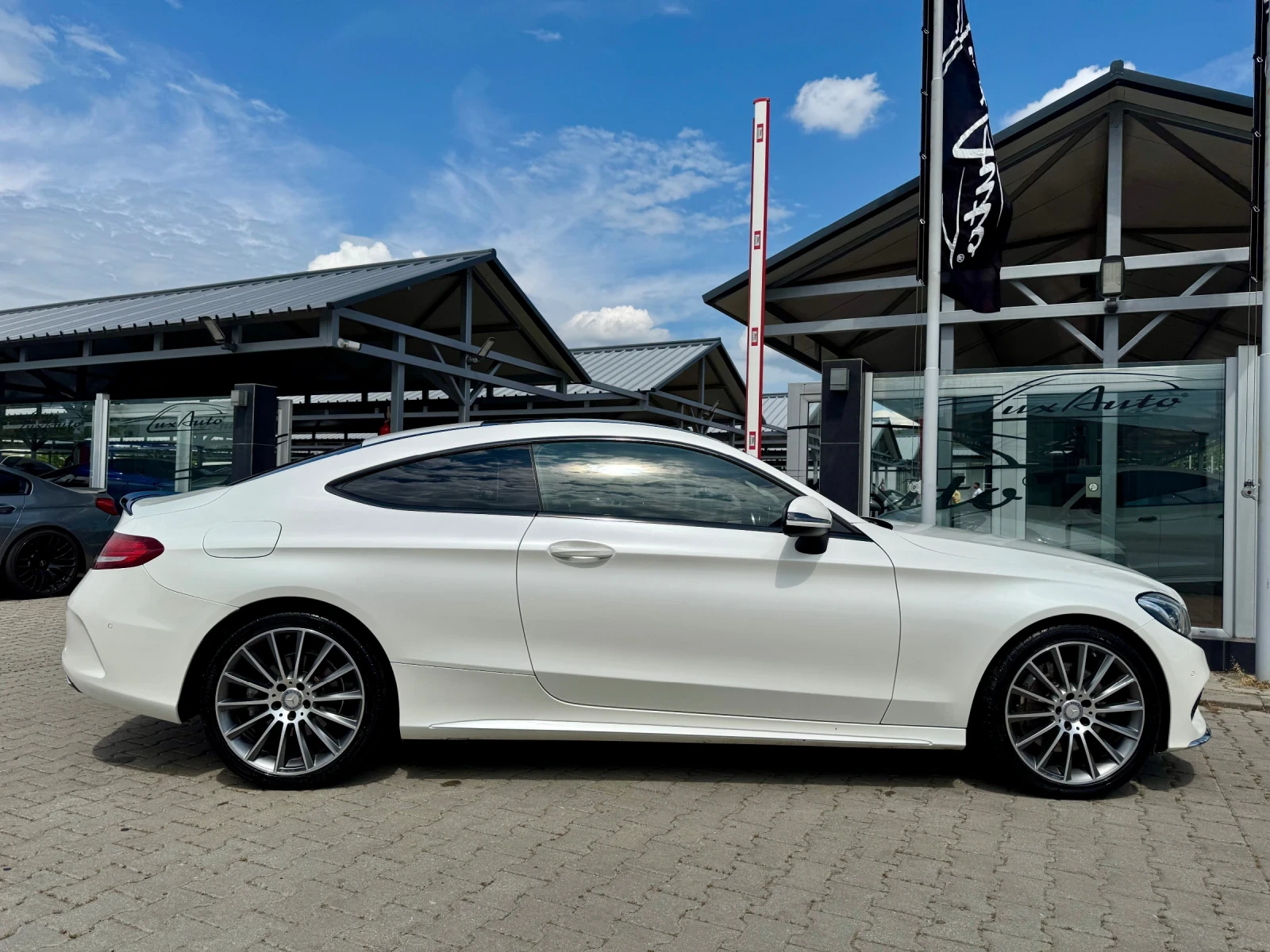 Mercedes-Benz C 250 AMG#DESIGNO#PANORAMA#ALCANTARA#BURMESTER#CAMERA#, снимка 5 - Автомобили и джипове - 54611086