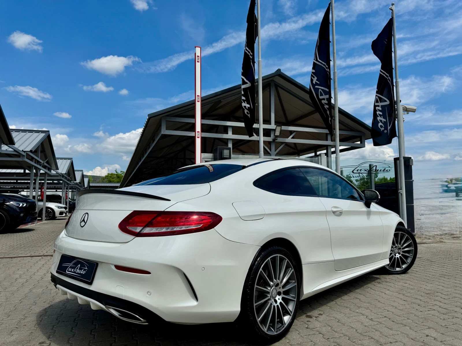 Mercedes-Benz C 250 AMG#DESIGNO#PANORAMA#ALCANTARA#BURMESTER#CAMERA#, снимка 3 - Автомобили и джипове - 54611086