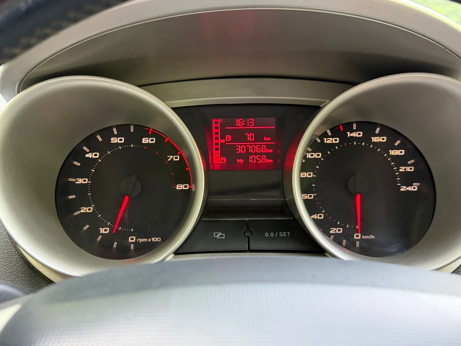 Seat Ibiza, снимка 15 - Автомобили и джипове - 55207321