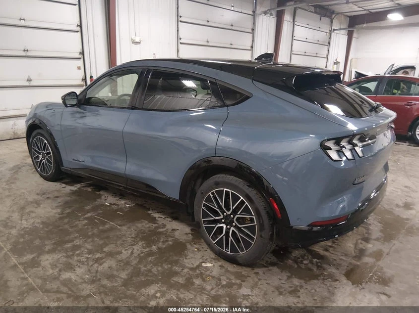 Ford Mustang Mach-E Premium, снимка 3 - Автомобили и джипове - 55486194