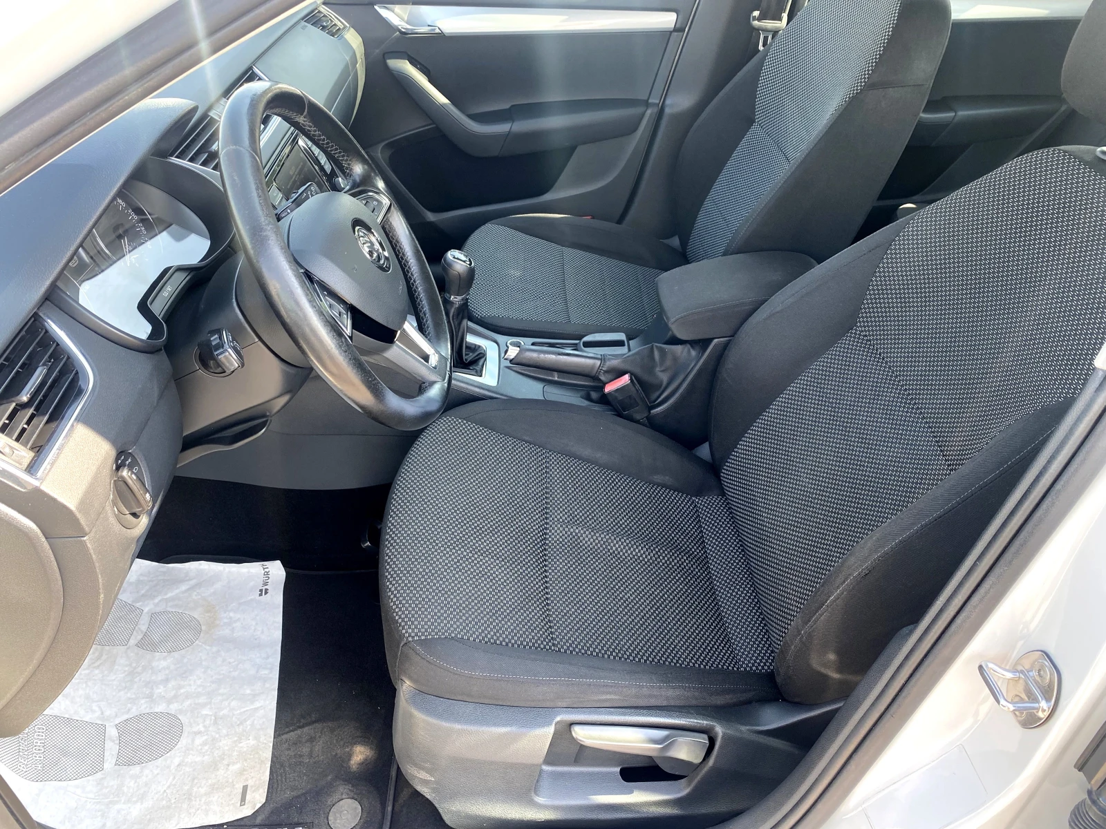 Skoda Octavia G-Tec Led Нова, снимка 10 - Автомобили и джипове - 55650735