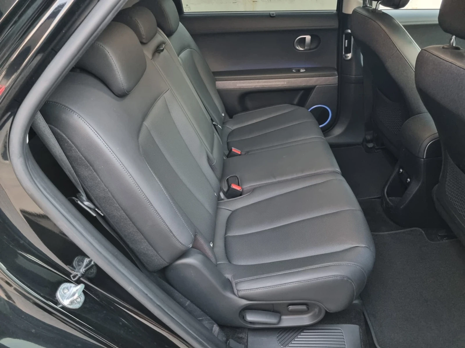 Hyundai Ioniq 5 ШВЕЙЦАРИЯ, снимка 7 - Автомобили и джипове - 55965550