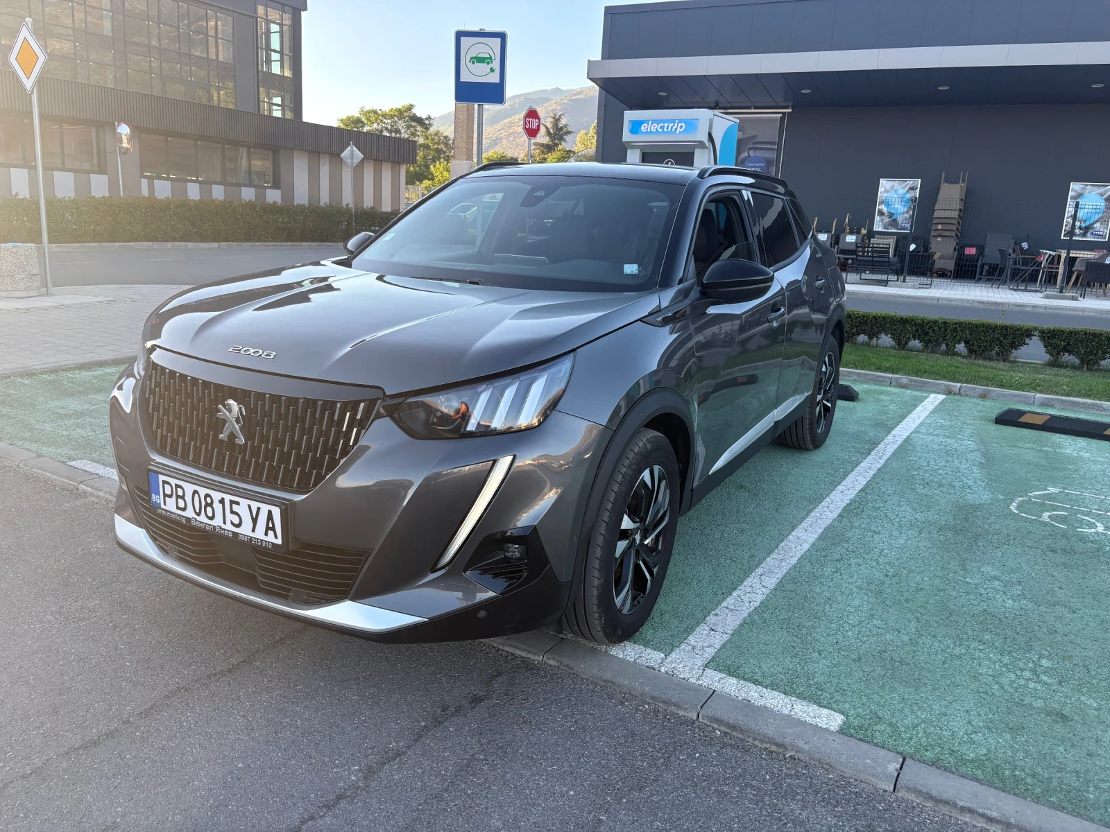 Peugeot 2008 1.2 GT, снимка 5 - Автомобили и джипове - 55971110
