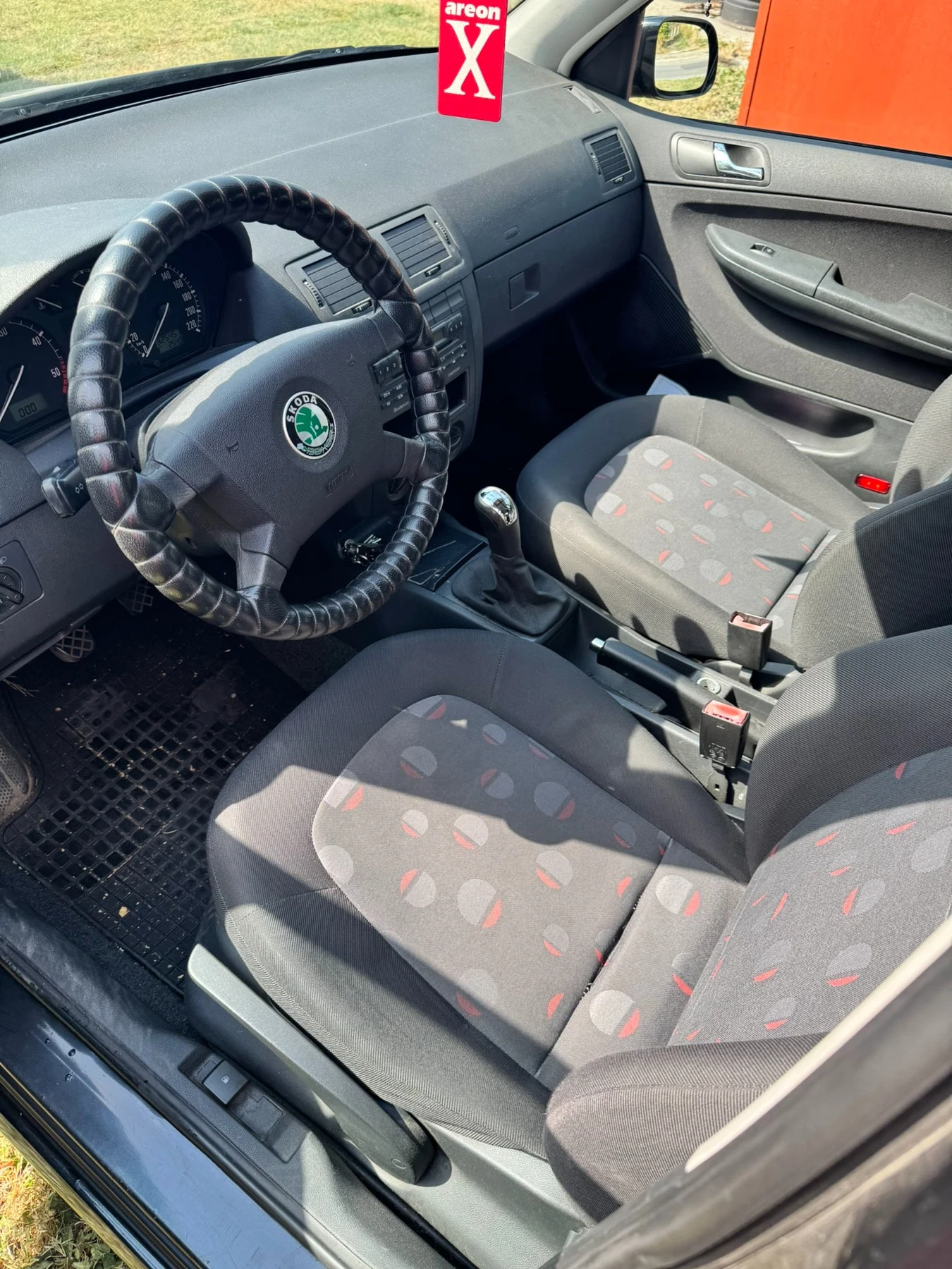 Skoda Fabia, снимка 9 - Автомобили и джипове - 56049945