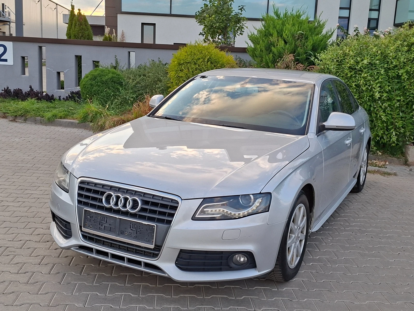 Audi A4 2.0TDI* (140кс)* LED* HOB BHOC* * , снимка 2 - Автомобили и джипове - 56060128