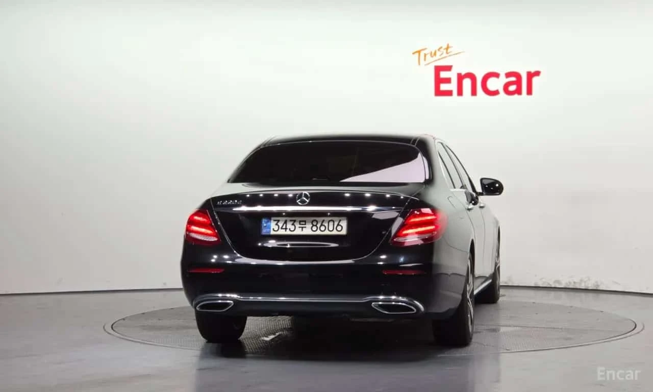 Mercedes-Benz E 220 * E220d Avantgarde * ЦЕНА ДО БГ, снимка 4 - Автомобили и джипове - 56680824