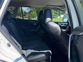 Toyota Rav4 HYBRID LIMITED * 360 CAMERA * BLIND SPOT * AWD * , снимка 13
