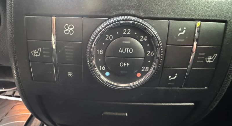 Mercedes-Benz GL 320 CDI 4MATIC, снимка 11 - Автомобили и джипове - 51688774