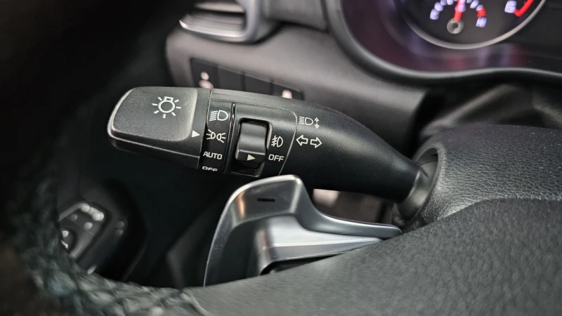 Kia Sportage 2.0 2WD NOBLESSE PLUS autogeorge.com, снимка 15 - Автомобили и джипове - 52389360