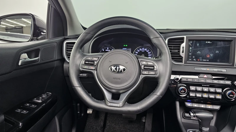 Kia Sportage 2.0 2WD NOBLESSE PLUS autogeorge.com, снимка 12 - Автомобили и джипове - 52389360