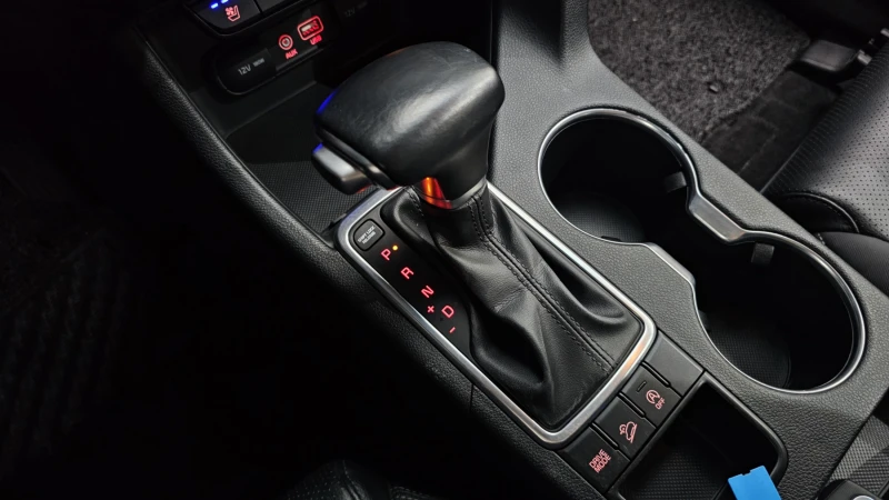 Kia Sportage 2.0 2WD NOBLESSE PLUS autogeorge.com, снимка 9 - Автомобили и джипове - 52389360