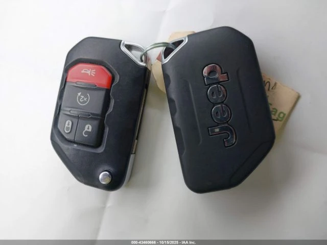 Jeep Wrangler 4XE 4X4, снимка 14 - Автомобили и джипове - 53600298