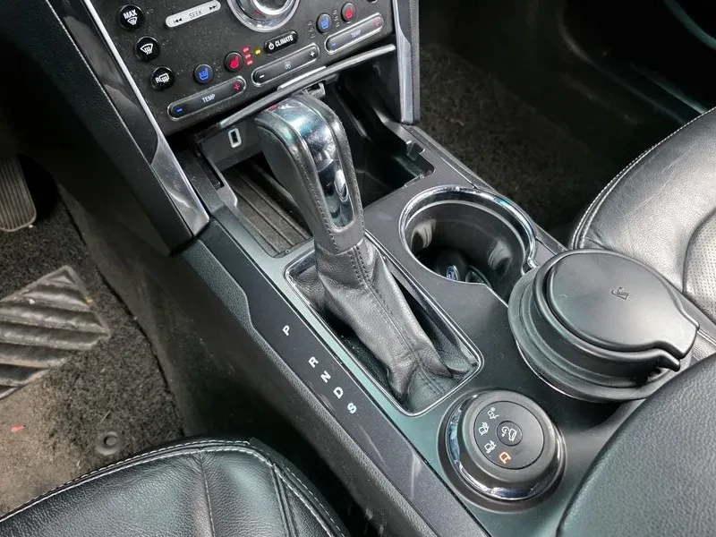 Ford Explorer 2.3 AWD, снимка 9 - Автомобили и джипове - 54351870