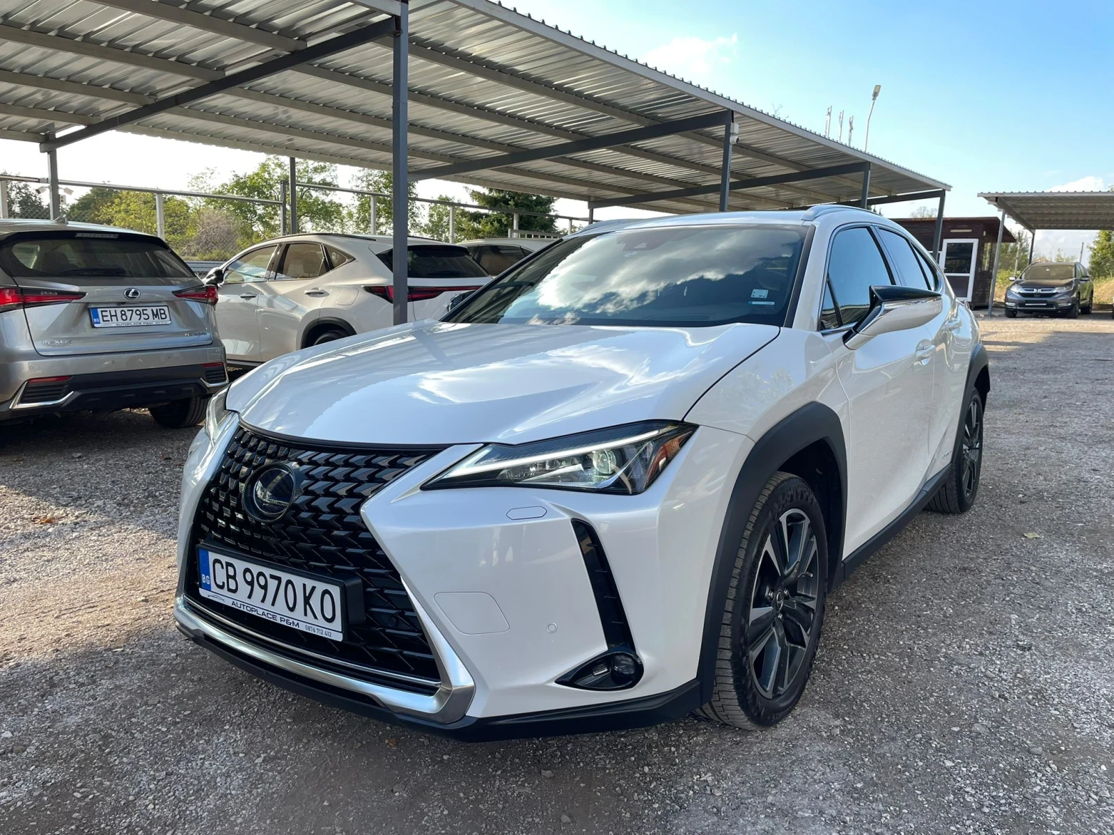 Lexus UX 250h 4x4/HUD/BSM/Relax+ HHC, снимка 1