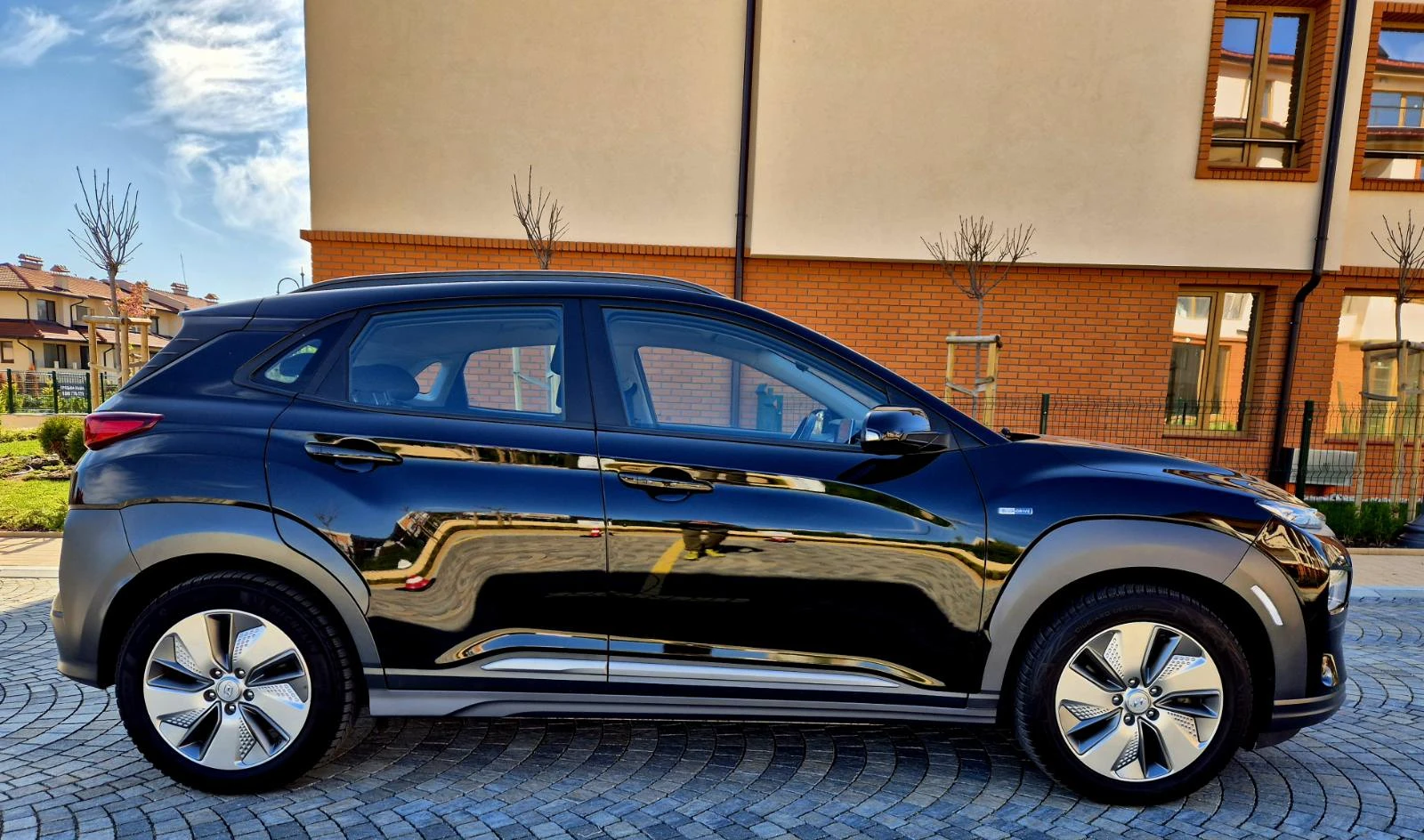 Hyundai Kona * 64KWh* SOH100%* KRELL* DISTRONIC* LANE-ASSST*  - изображение 6