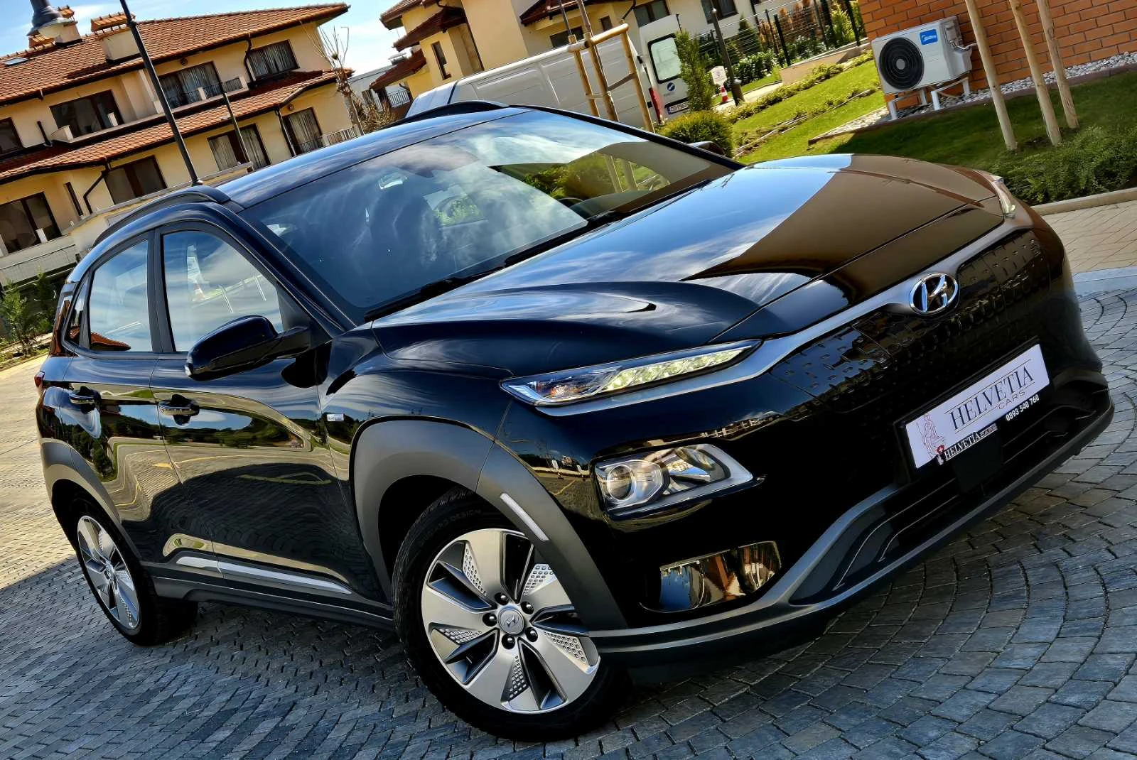 Hyundai Kona * 64KWh* SOH100%* KRELL* DISTRONIC* LANE-ASSST*  - изображение 7