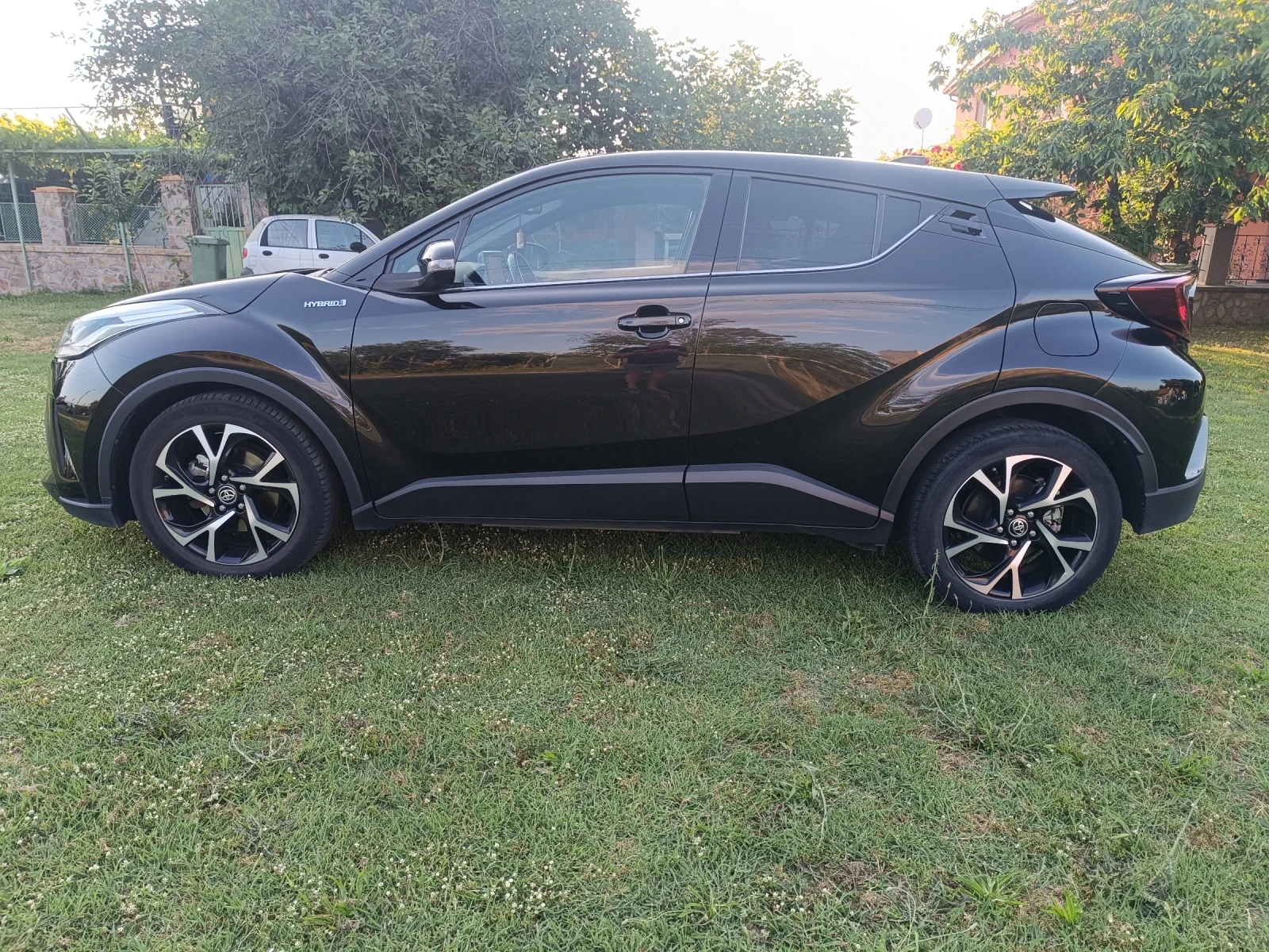Toyota C-HR  - изображение 4