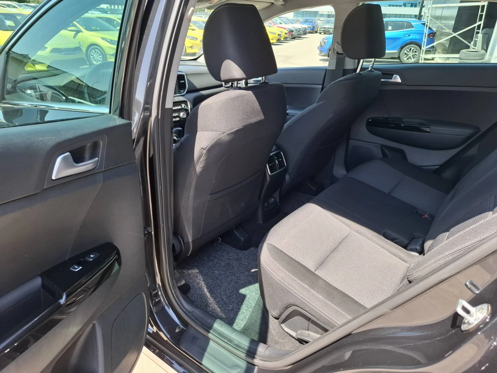 Kia Sportage 1.6 crdi EX ГАРАНЦИЯ - изображение 7