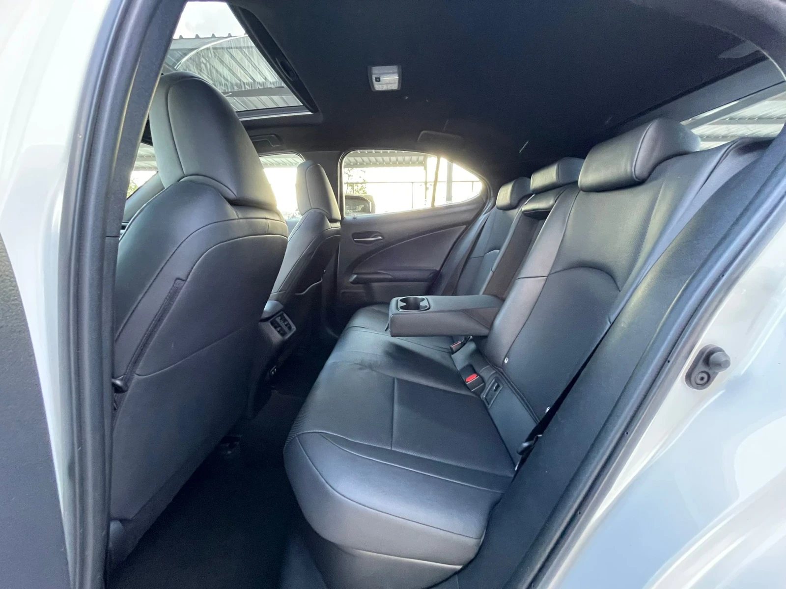 Lexus UX 250h 4x4/HUD/BSM/Relax+ HHC | Mobile.bg — изображение 14