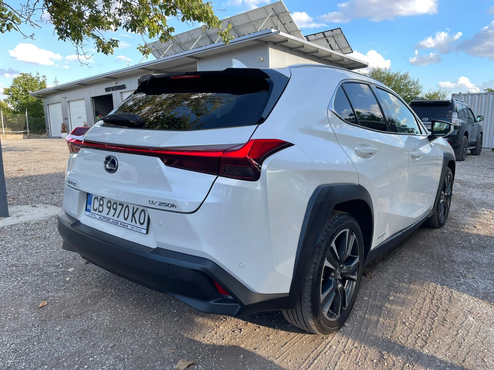 Lexus UX 250h 4x4/HUD/BSM/Relax+ HHC | Mobile.bg — изображение 5