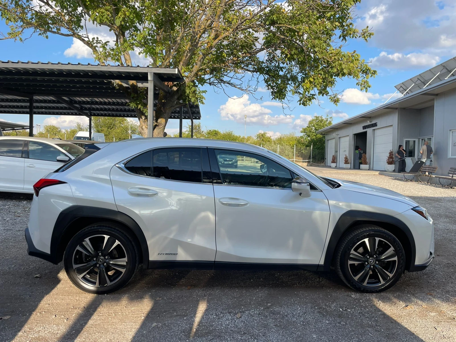 Lexus UX 250h 4x4/HUD/BSM/Relax+ HHC | Mobile.bg — изображение 4