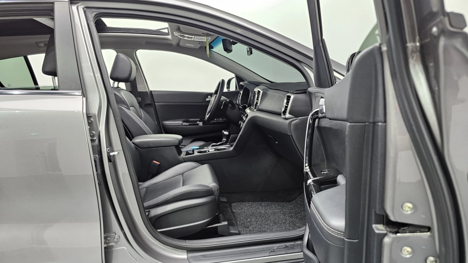 Kia Sportage 2.0 2WD NOBLESSE PLUS - изображение 10