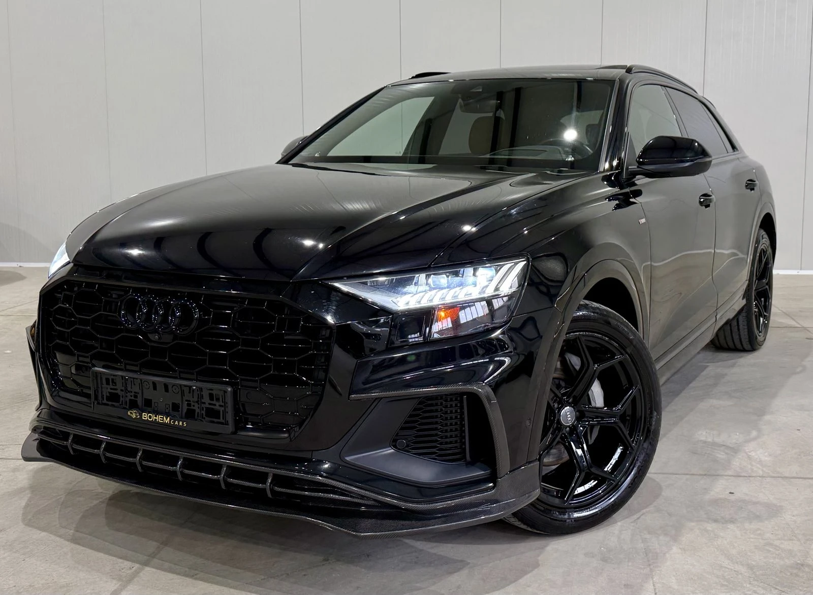 Audi Q8 55TFSI Technik Black Optic