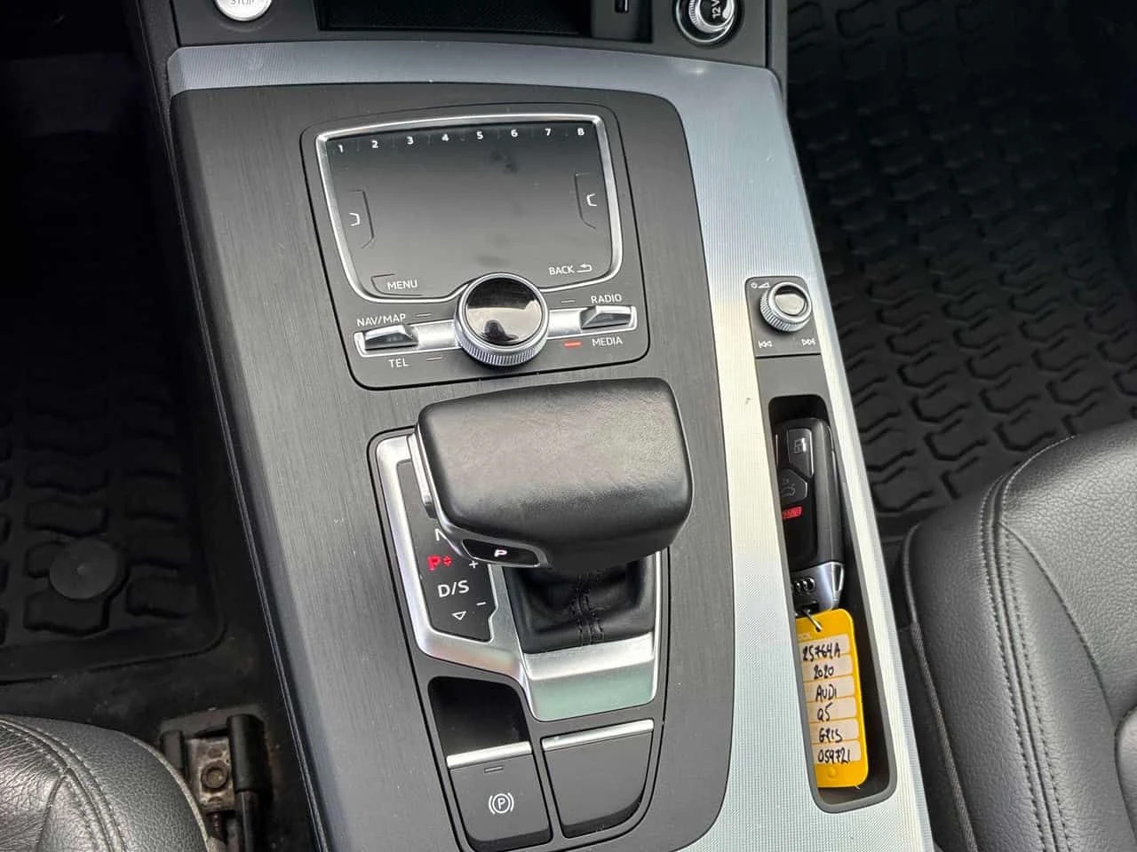 Audi Q5 * Progressiv * КОМПЛЕКТ ГУМИ * ДИГИТАЛНО * АВТОКРЕ, снимка 12 - Автомобили и джипове - 54875642