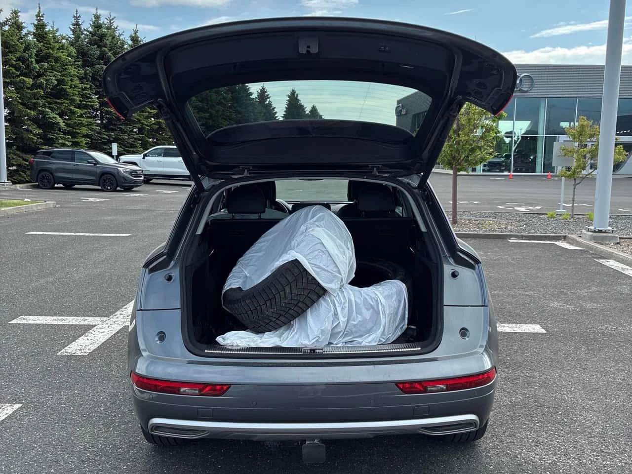 Audi Q5 * Progressiv * КОМПЛЕКТ ГУМИ * ДИГИТАЛНО * АВТОКРЕ, снимка 11 - Автомобили и джипове - 54875642