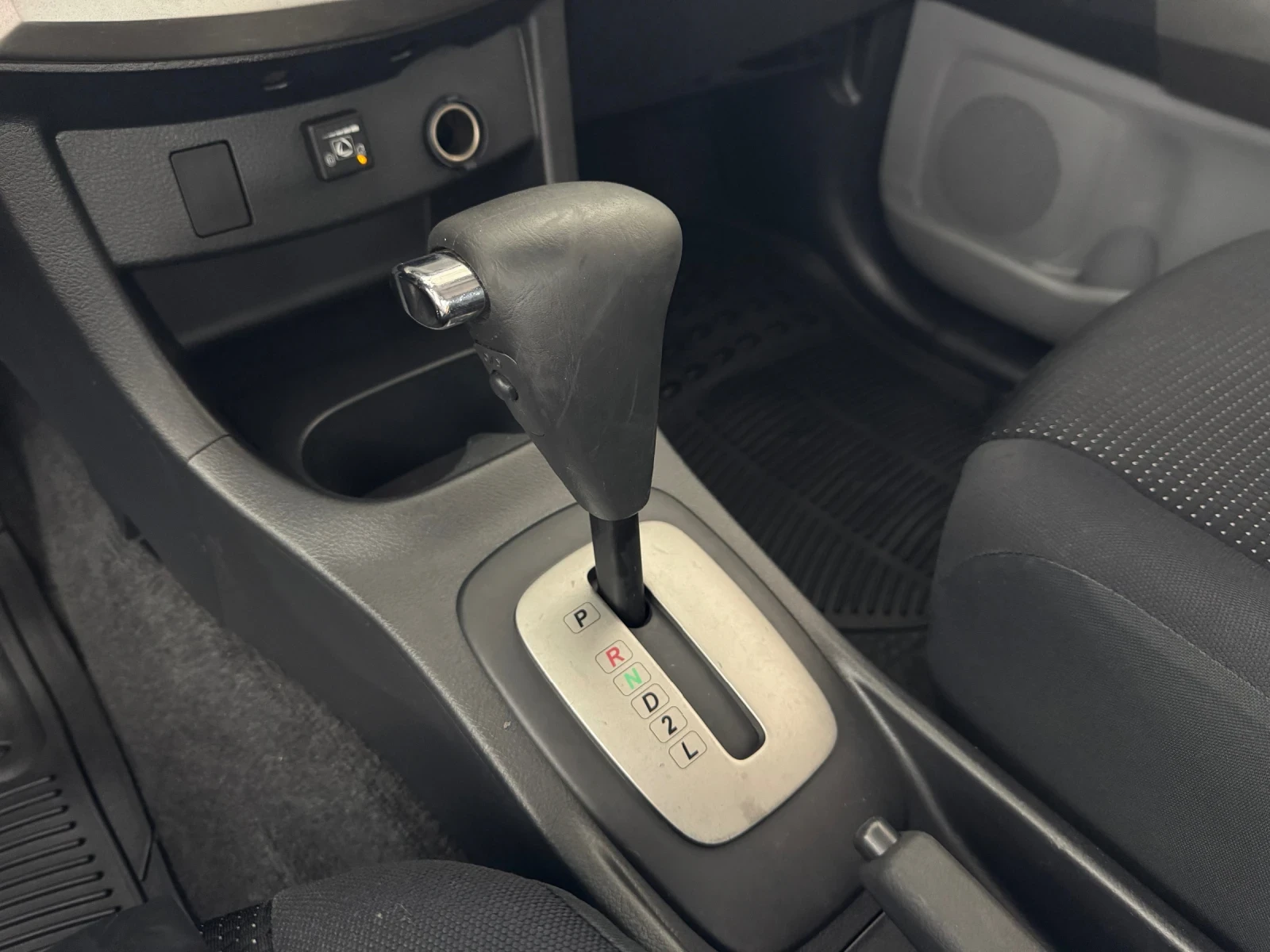Daihatsu Terios 1.5 i - ГАЗ | АВТОМАТИК | 4х4 | БАВНИ+ БЛОКАЖ, снимка 13 - Автомобили и джипове - 55224777