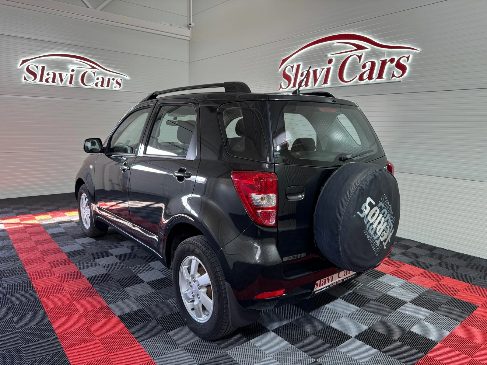 Daihatsu Terios 1.5 i - ГАЗ | АВТОМАТИК | 4х4 | БАВНИ+ БЛОКАЖ, снимка 4 - Автомобили и джипове - 55224777