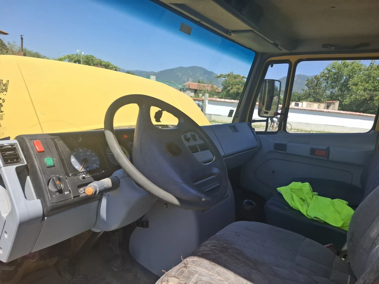 Mercedes-Benz 614  - изображение 7