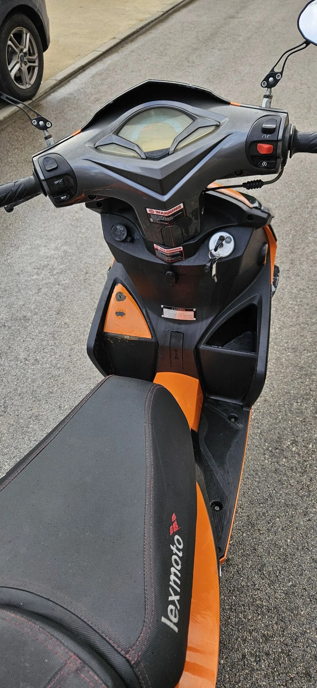 Lexmoto Scooters Monza 125 - изображение 6