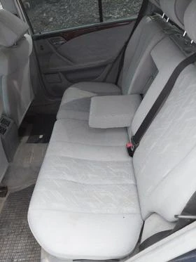 Mercedes-Benz E 220 CDI, РЪЧКА, снимка 4