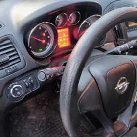 Opel Insignia - 5900 € / 11539.40 лв. - 46059880 8