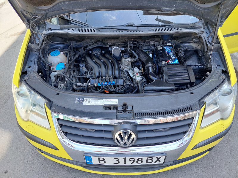 VW Touran, снимка 11 - Автомобили и джипове - 46067144